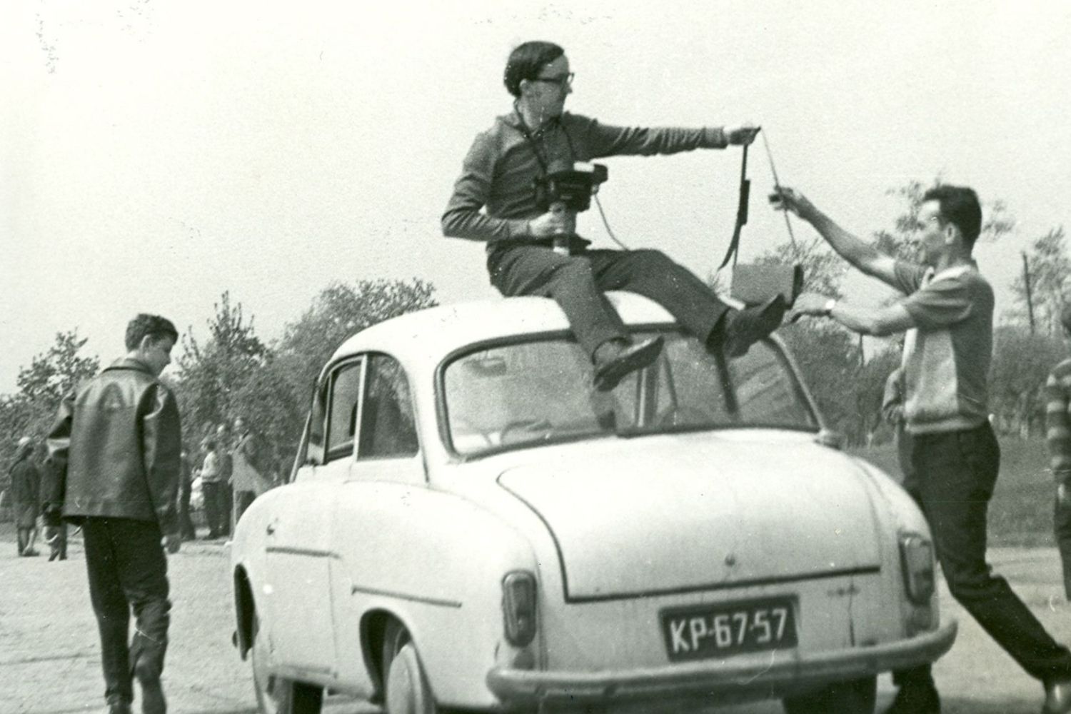 Między Blokami | wernisaż wystawy: Idź za człowiekiem